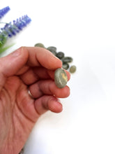 Load image into Gallery viewer, Chunky Labradorite Chips