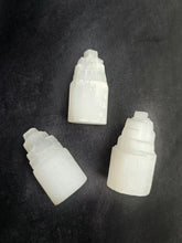 Load image into Gallery viewer, Selenite Small Towers
