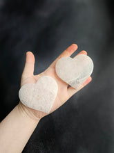 Load image into Gallery viewer, Selenite Heart Plate