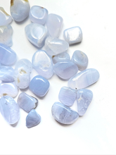 Load image into Gallery viewer, Blue Lace Chips