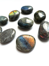 Load image into Gallery viewer, Labradorite Palm Stones