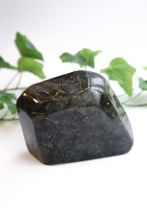 Load image into Gallery viewer, Labradorite Freeform