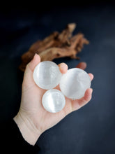 Load image into Gallery viewer, Selenite Spheres