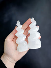 Load image into Gallery viewer, Selenite Unicorn Horn