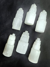 Load image into Gallery viewer, Selenite Medium Towers