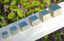 Load image into Gallery viewer, Pyrite Cubes