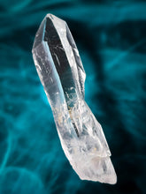 Load image into Gallery viewer, Diamantina Lemurian Quartz
