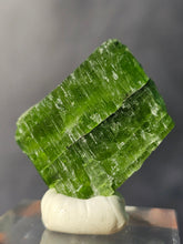 Load image into Gallery viewer, Chrome Tremolite #1
